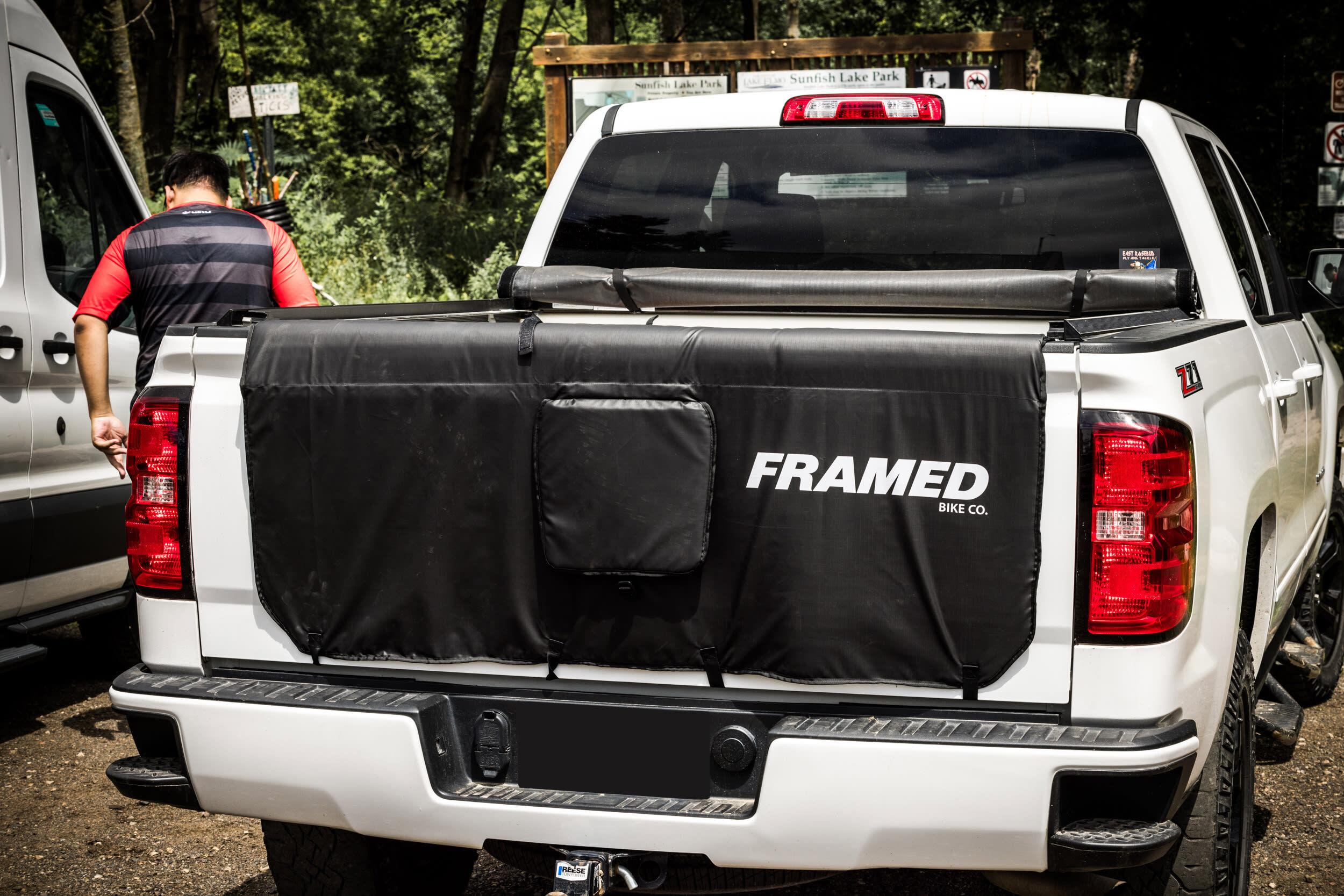 Framed Expedition Tailgate Pad