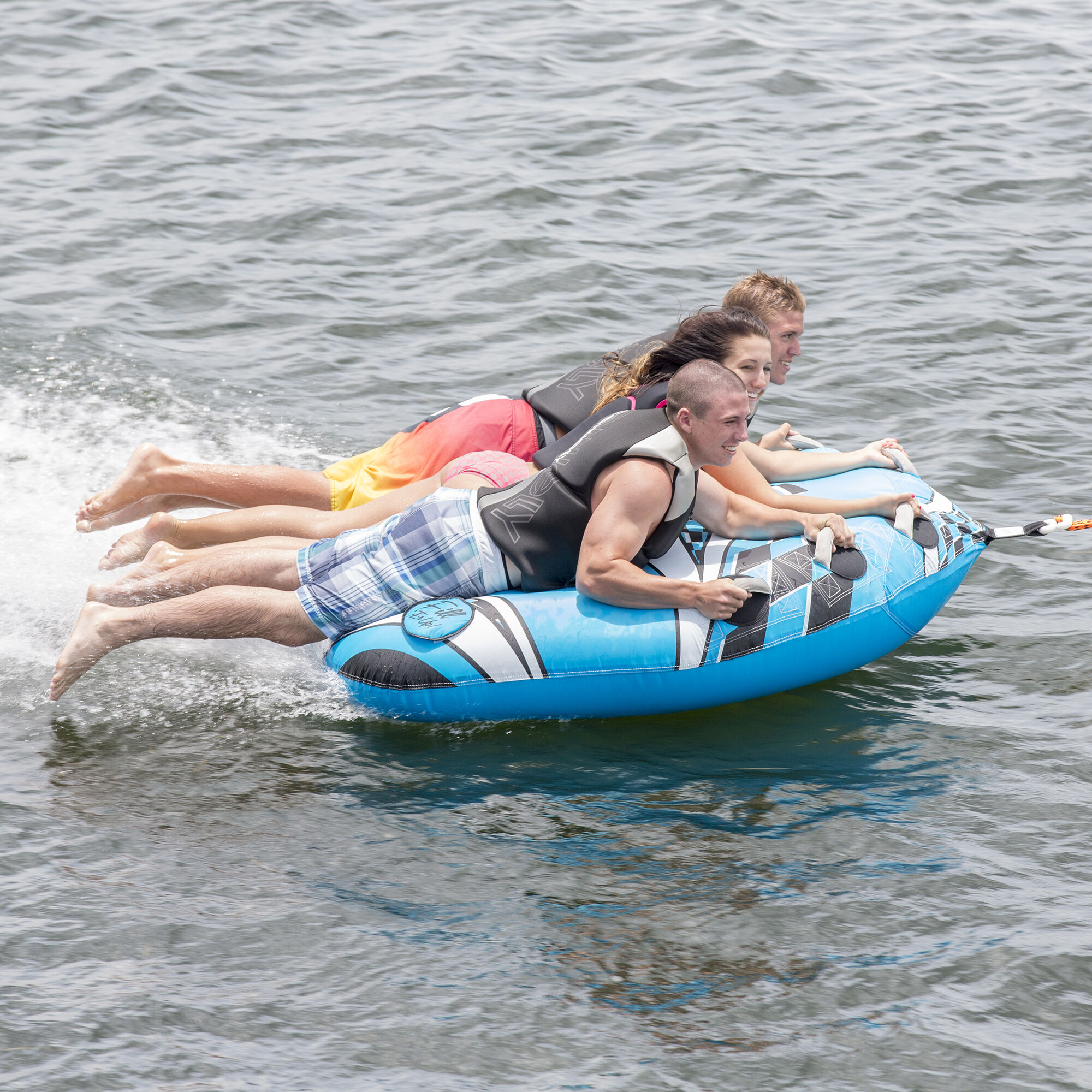 Connelly 2020 Cruzer 3-Person Towable Tube 3 Connelly 2020 Cruzer 3-Person Towable Tube